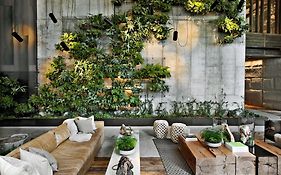 1 Hotel Brooklyn Bridge